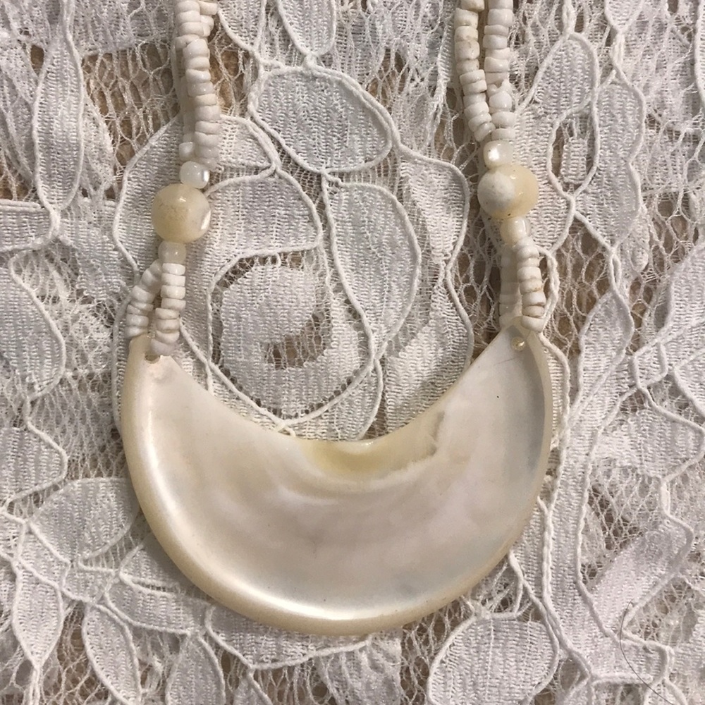 Shell necklace - Picture 4 of 7